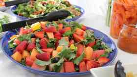 Labour pledges ‘mandatory minimum standards’ for hospital food