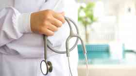 Urgent action needed over falling nursing applicants