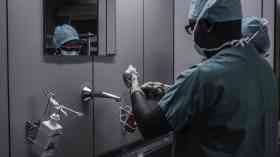 Surgeons warned not to discuss lack of PPE