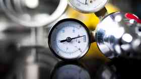 High demand for oxygen in hospitals risks system failure