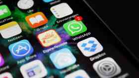 500,000 NHS staff relying on messenger apps at work