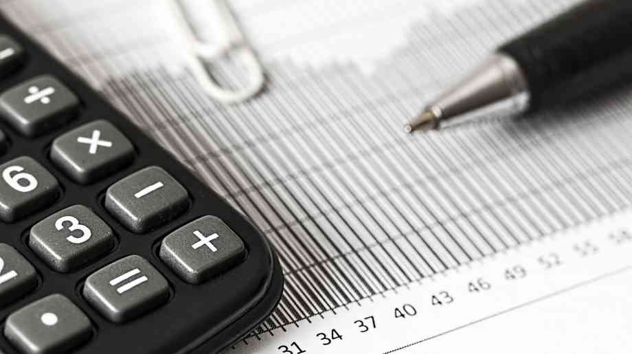 UK health spending £900 less per person than Germany