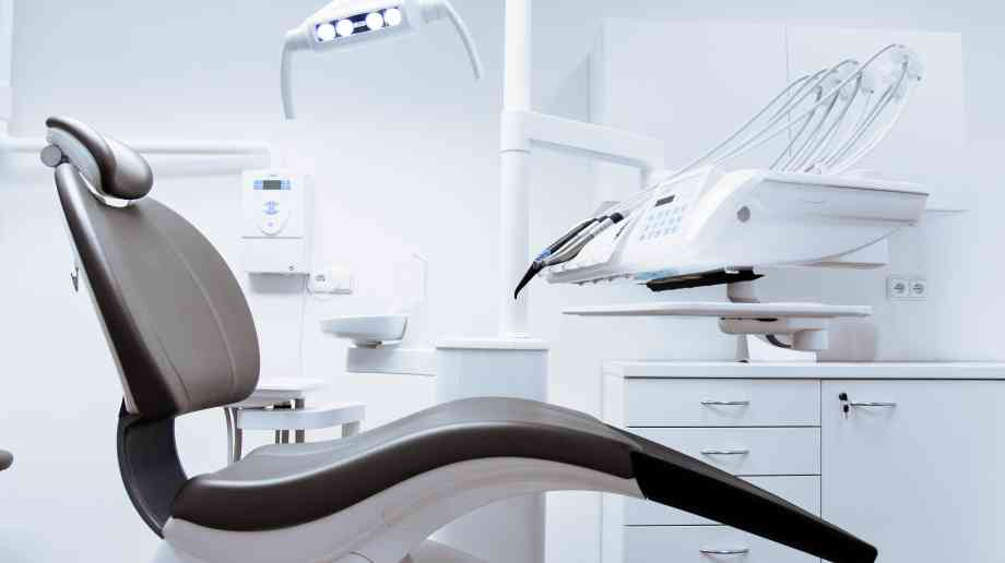 Labour offers free dental check-ups for all