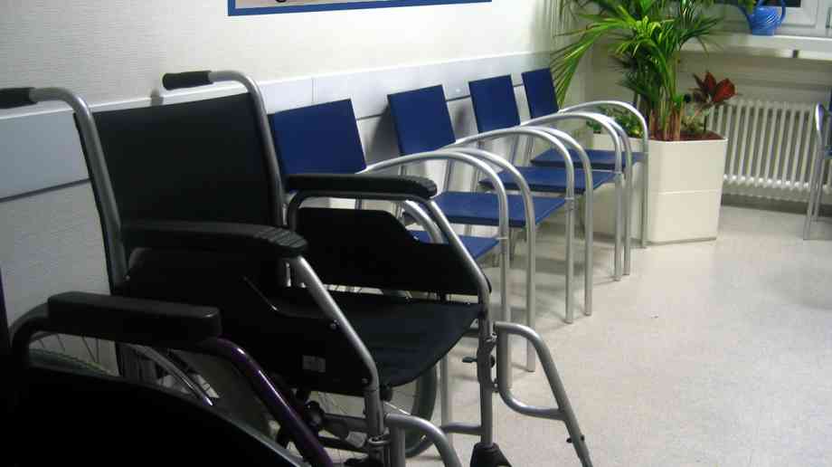 Only 25 per cent of trusts have strategy to reduce waiting times