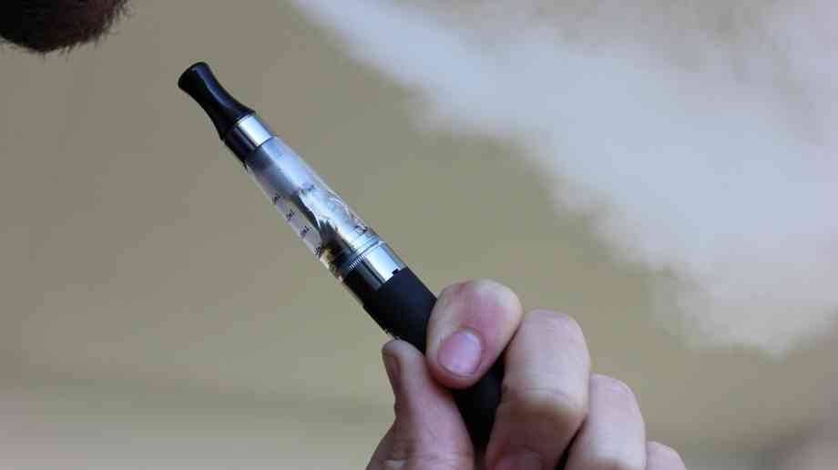 Make e-cigarettes available on prescription, says PHE
