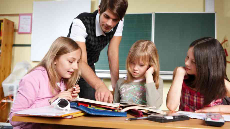 Reform school approach to mental health, committee concludes