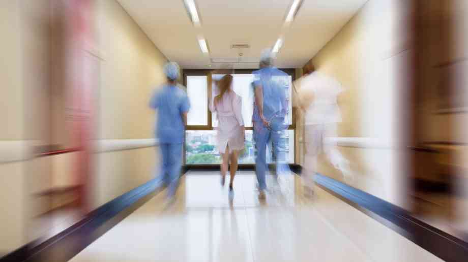 NHS leaders ‘stepping up to the plate’ deserve more pay, says Jeremy Hunt