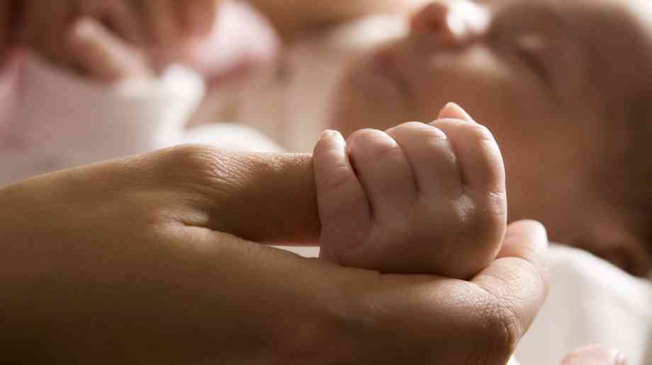 Royal Hospital for Children trials babycam for neonatal parents