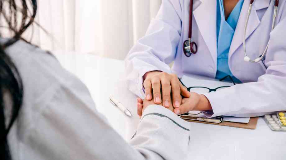 6,000 mental health nurses lost in 10 years