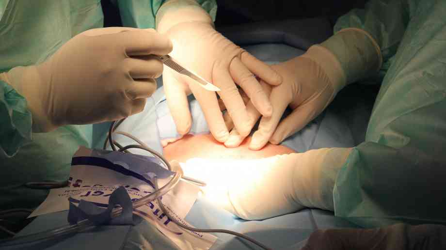 Music therapy should be offered to patients, surgeon says