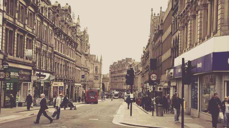 Nationwide roll-out of NHS high street heart checks